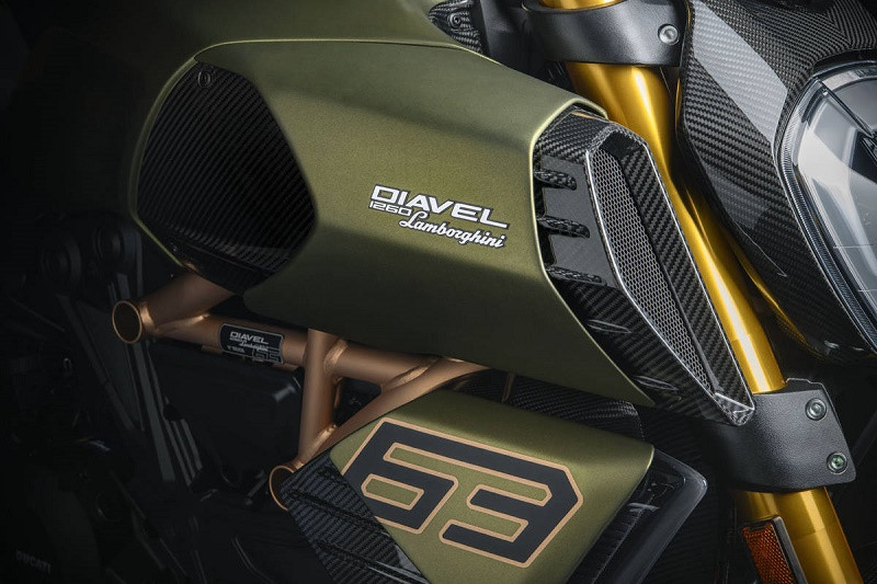 06 - 杜卡迪Diavel 1260蘭博基尼限量版.jpg