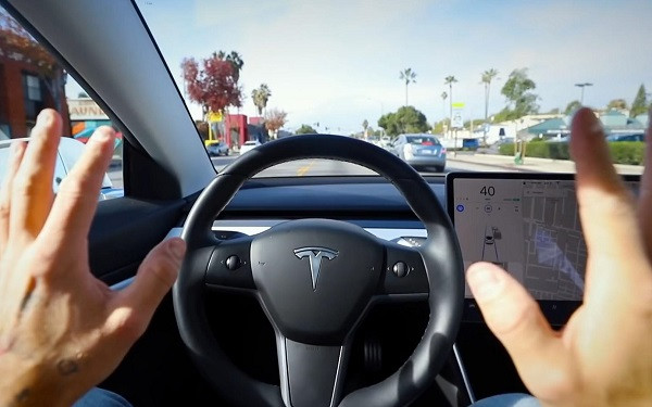 電動汽車，新勢力造車，特斯拉，特斯拉,自動駕駛