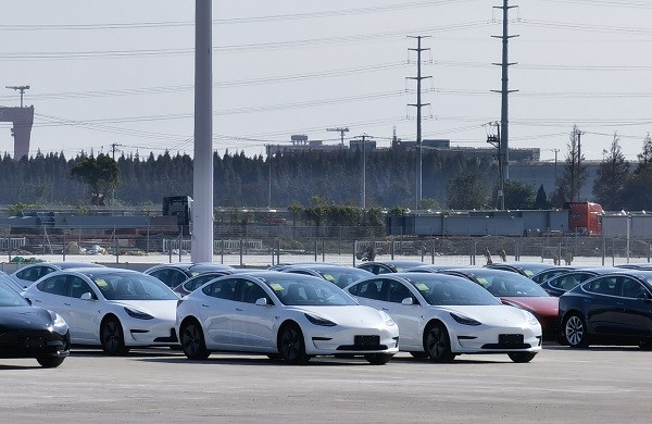 電動汽車，新勢力造車，特斯拉，特斯拉,自動駕駛