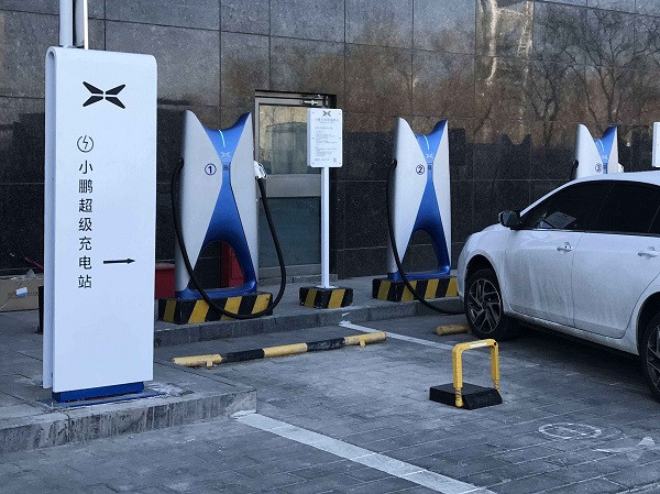 電動汽車，新勢力造車，小鵬,特斯拉
