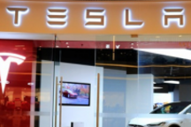 又涨了 特斯拉市值破6000亿美元 马斯克身家直逼10000亿