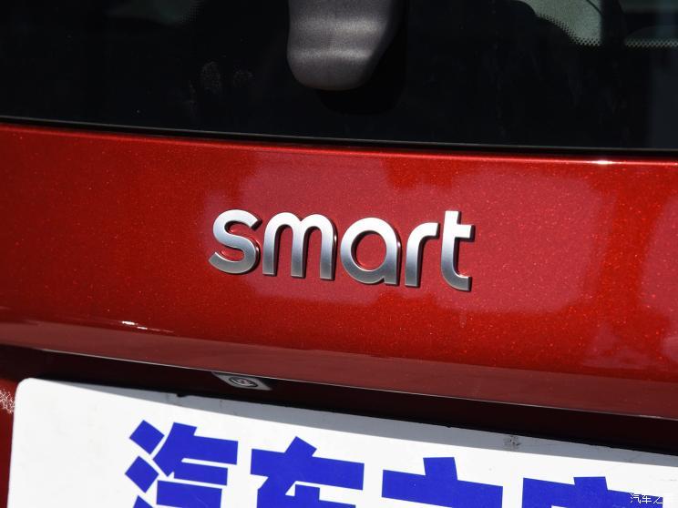 smart smart fortwo 2019款 0.9T 66千瓦红色瞬间特别版 国VI