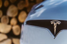 马斯克：虽然今年只剩几天 特斯拉仍能实现50万辆交付目标