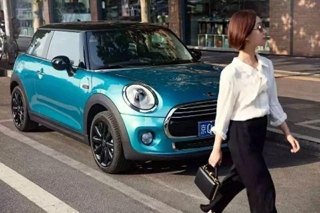 開(kāi)工第一天，直播賣車效果怎么樣？