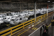 外贸订单暴跌！汽车供应链遭遇二次冲击，部分工厂再度停产