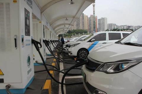 累计才126.7万，2020就要建60万个，这下续航焦虑要没了？