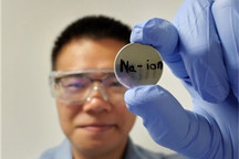 美國研發(fā)新款鈉離子電池 1000次充放電循環(huán)后仍保持80%以上電量