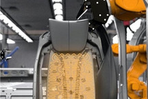 让你更舒适 李尔发布全新智能座椅系统