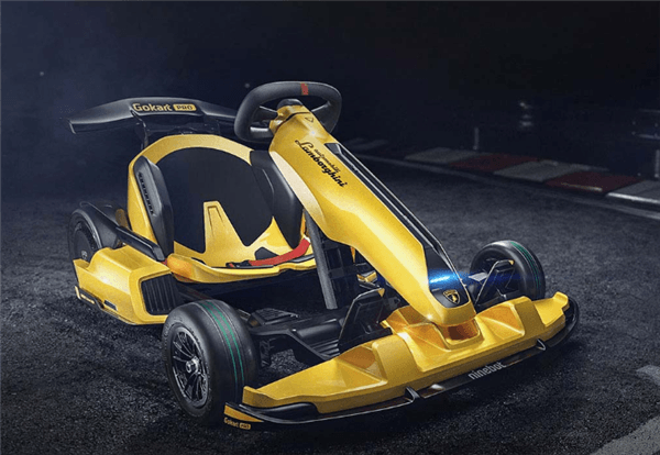 年轻人第一台兰博基尼小米发布定制版九号卡丁车9999元