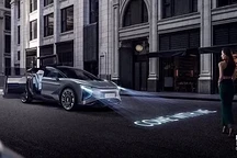 反向充電、戶外打火鍋、智能召喚......還有什么是電動車不能干的