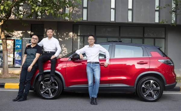 身家一夜大漲200億 42歲何小鵬第二次創(chuàng)業(yè) 全球最大純電動車企IPO誕生！