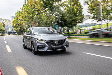 為運(yùn)動而生 試駕體驗(yàn)第三代名爵6 PHEV