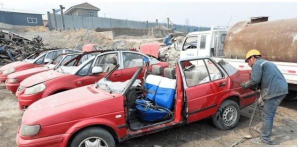 機(jī)動(dòng)車(chē)報(bào)廢新規(guī)實(shí)施 2.6億車(chē)主已嘗甜頭