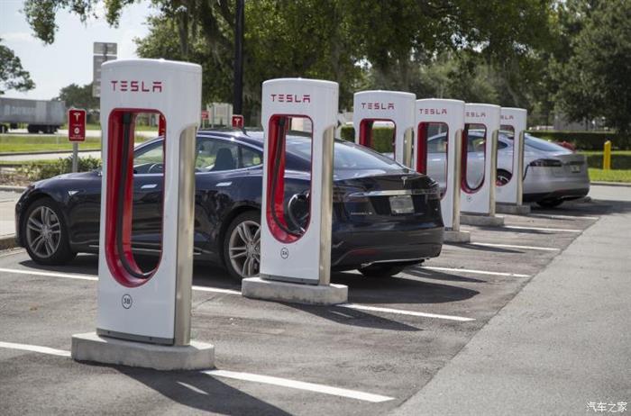 Чтобы заложить основу для продаж, Tesla развертывает зарядные станции V3 в Германии.