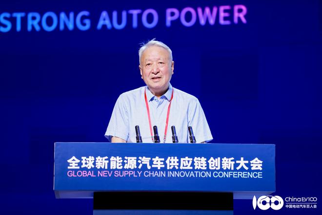 王秉刚：中国不会推出禁燃时间表 到2035年节能汽车与新能源汽车将各占一半