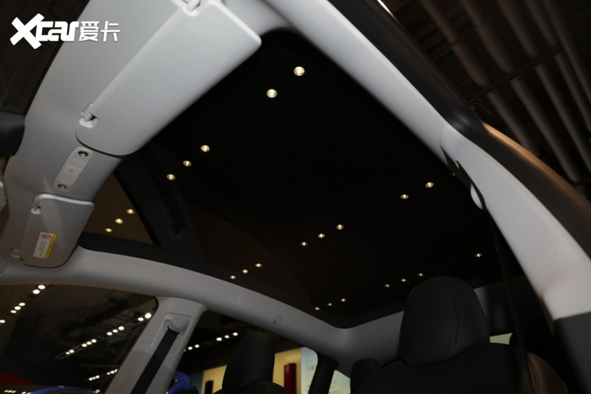 實拍Model Y