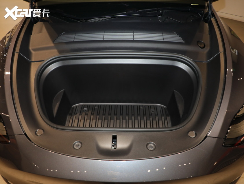 實拍Model Y