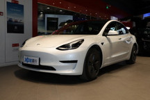 富有誠(chéng)意的改款 實(shí)拍新款特斯拉Model 3