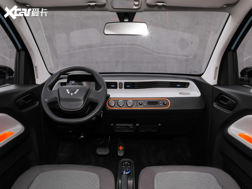 上汽通用五菱2020款全新電動車