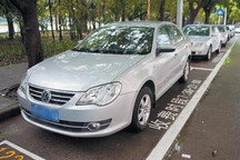 深圳新能源車或?qū)⒀娱L減免停車費時間