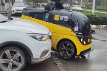 北京一私家车与美团无人配送车发生碰撞