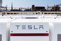 NHTSA质问特斯拉，升级Autopilot为何不召回