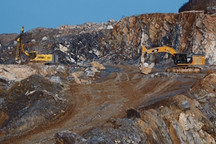 欧洲车企电池原材料短缺，电动化转型或减速