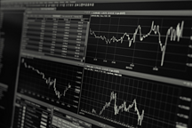 银十未卜，汽车股价远未到抄底时刻？