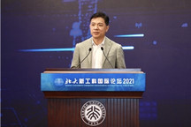 李彦宏：百度用“工程思维”做自动驾驶，无人车累计服务超40万人次
