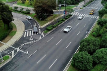 奥迪在2021世界物联网博览会实现全球首次在公开道路融合V2X信号的L4自动驾驶演示