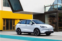 哪吒连迎利好，融资到账+车型热卖