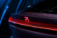 R品牌更名为“飞凡汽车”，开启独立运营