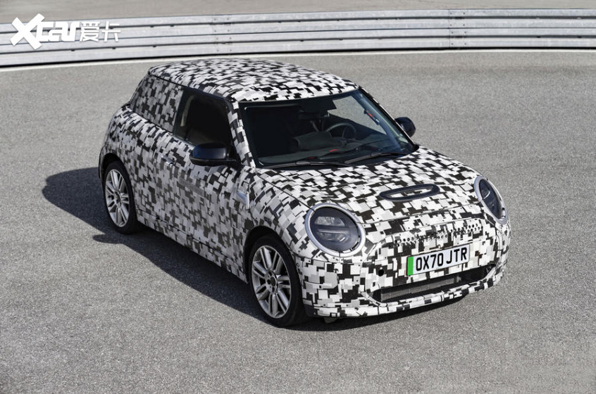 全新MINI三門掀背測試車諜照