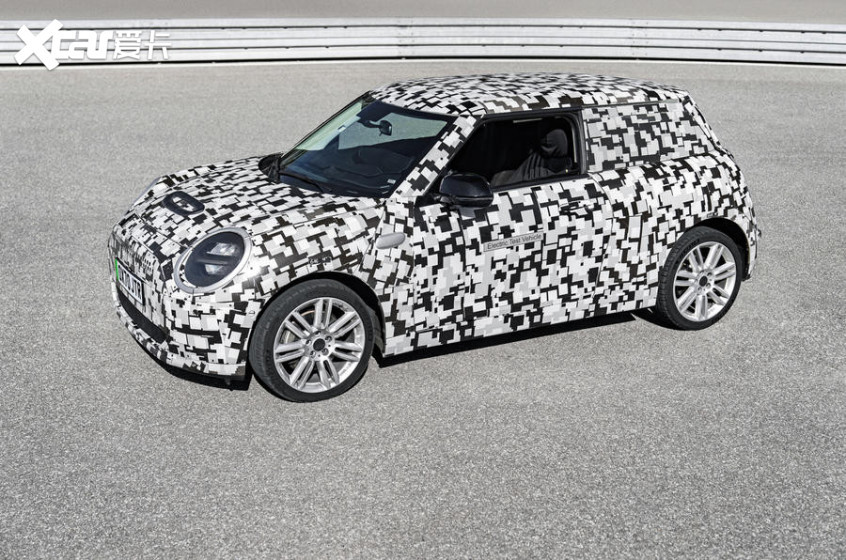 全新MINI三門掀背測試車諜照