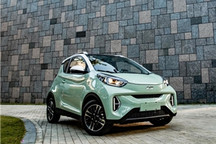 “小蚂蚁”走向一条孤独但正确的路