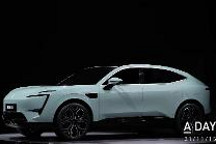 续航700公里，长安、华为、宁德时代联合打造的高端智能电动汽车