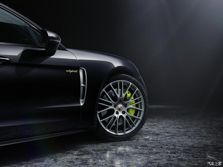 保時(shí)捷 Panamera新能源 2022款 Panamera 4 E-Hybrid 鉑金版 2.9T
