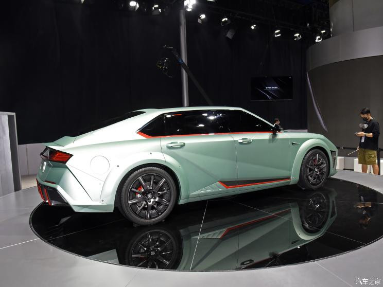 長(zhǎng)城汽車 機(jī)甲龍 2022款 全球限量版