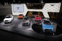 宾利飞驰Mulliner与飞驰插电混动遨世版，201广州车展首发