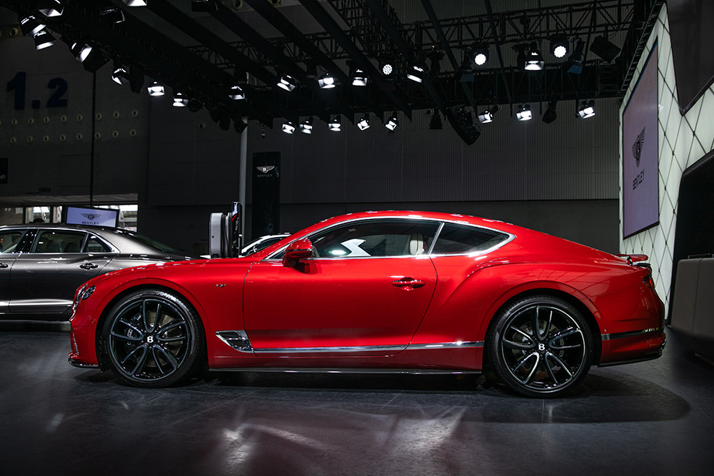 6. 賓利歐陸GT V8 (祥龍紅).jpg
