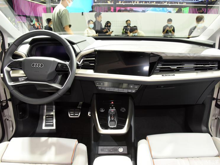 上汽奧迪 奧迪Q5 e-tron 2022款 40 e-tron 星耀型 錦衣套裝