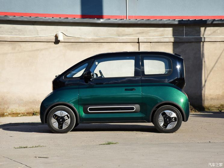 上汽通用五菱 寶駿KiWi EV 2021款 藝術(shù)家