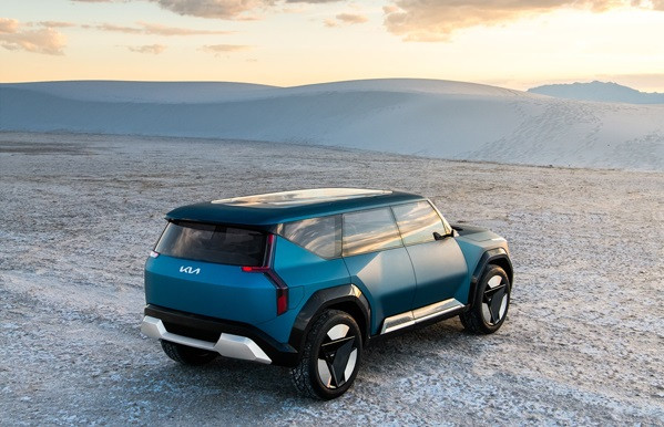3.Concept EV9干練的車身比例給人一種堅(jiān)韌和結(jié)實(shí)的印象.jpg