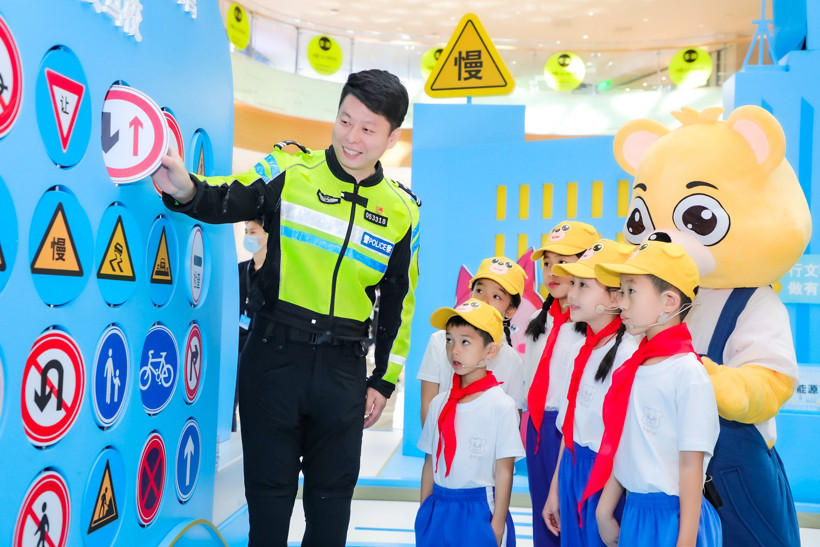 BMW儿童交通安全训练营创新探索提升交通文明