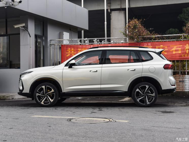 上汽集團 榮威RX5 MAX 2022款 1.5T 自動有為豪華版