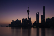 角逐「新能源之都」，城市在内卷