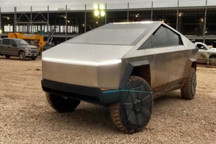 特斯拉Cybertruck或将放弃单电机 率先量产四电机版本