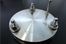 日本科學(xué)家使用水開(kāi)發(fā)出全新鋰離子電池 無(wú)起火風(fēng)險(xiǎn)