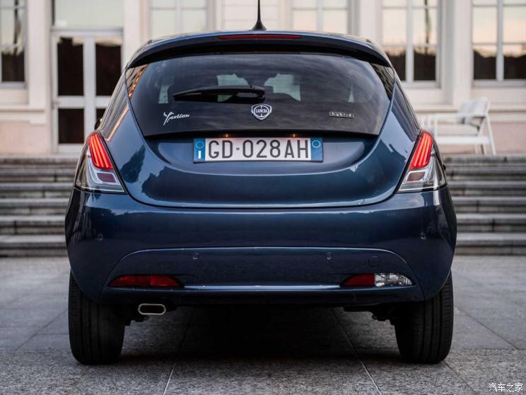 藍(lán)旗亞 Ypsilon 2021款 Hybrid EcoChic