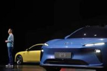 蔚来，提前决战